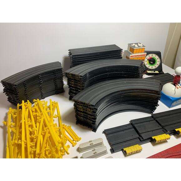 Vintage 70s TYCO PRO LOT Slot Car Race Tracks Controllers Power Extenders Guards - Picture 4 of 12